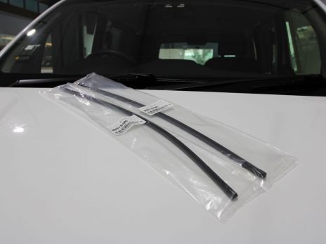 https://www.mycarforum.com/uploads/sgcarstore/data/10/10_1663574388_1Hyundai Original Wiper - 2.JPG